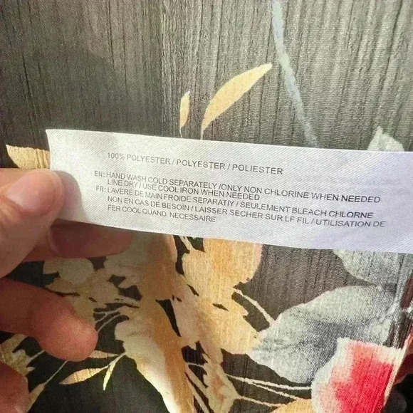 Beautiful Floral Woman’s Kimono - Picture 4 of 4